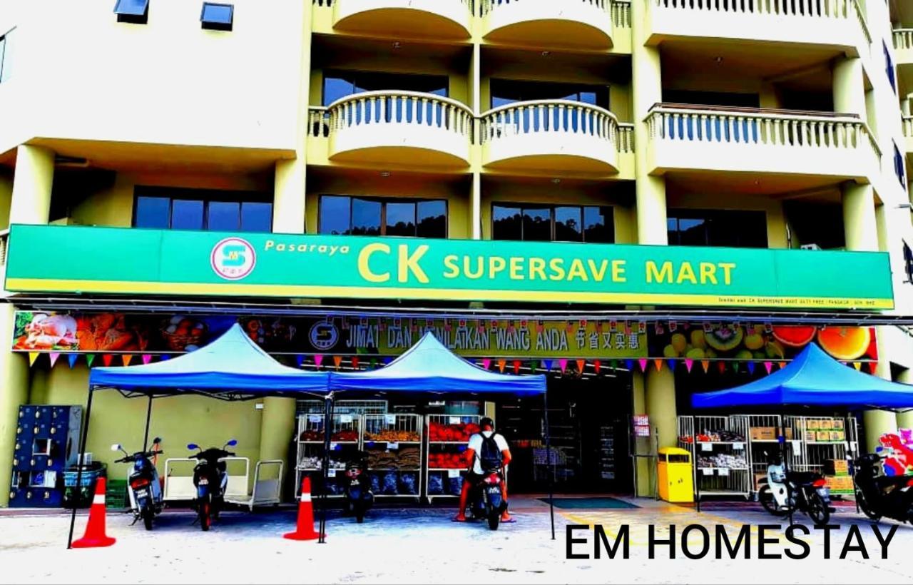 Em Homestay Pekan Pangkor Dış mekan fotoğraf